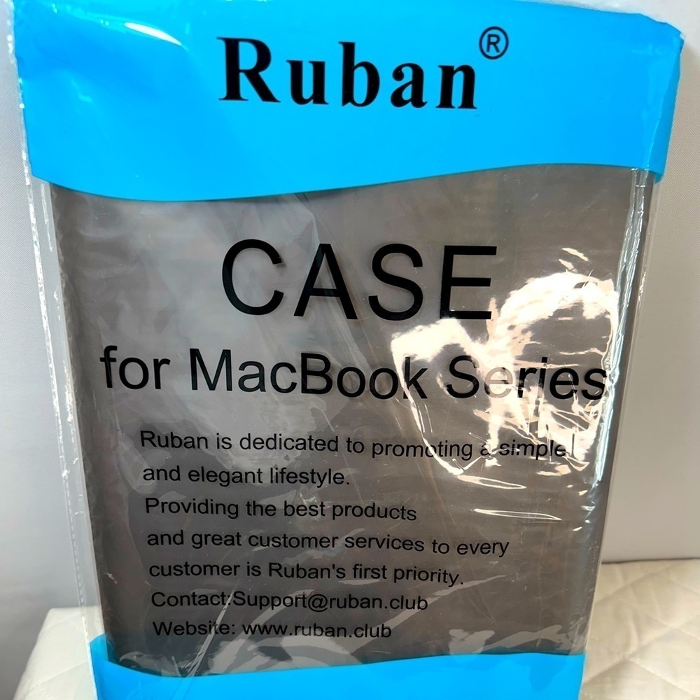 RUBAN Case For MacBook Pro 15 inch HardShell Plastic Guard Keypad Cover - Picture 2 of 5
